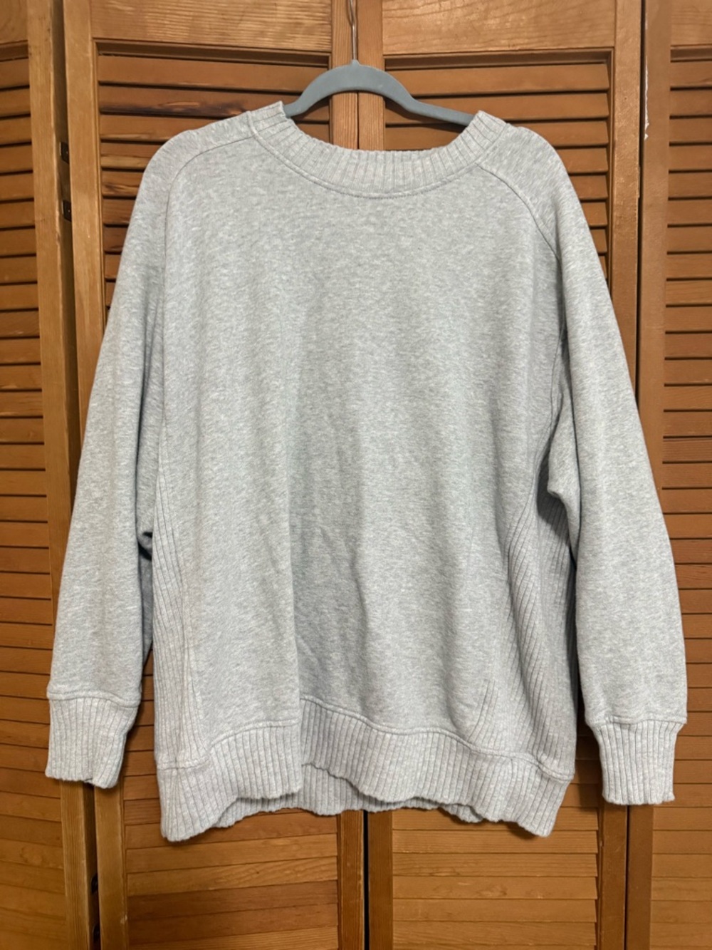 aerie Light Gray Crewneck Sweater